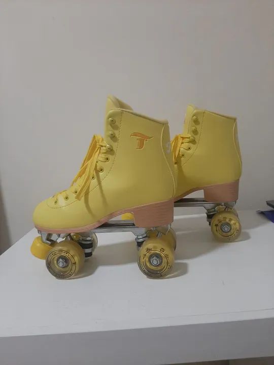 Patins Quad Traxart modelo Foxxy amarelo + cadarço refletivo - Foto 3
