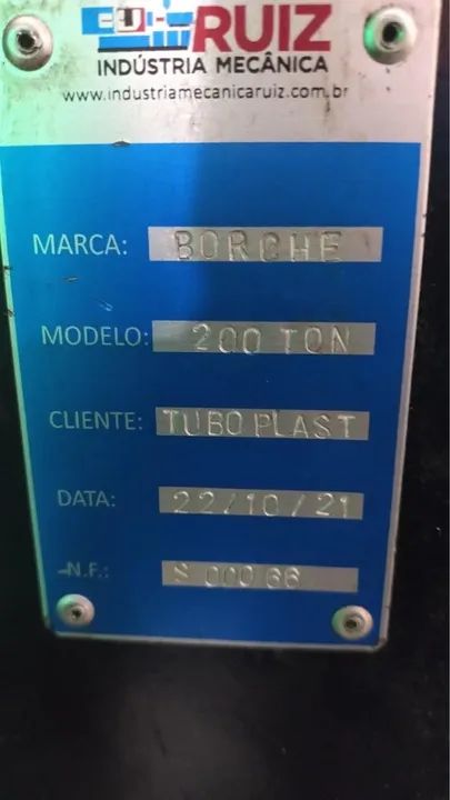Máquina injetora  de plástico Borché 200 tn 2010 com servo - Foto 4