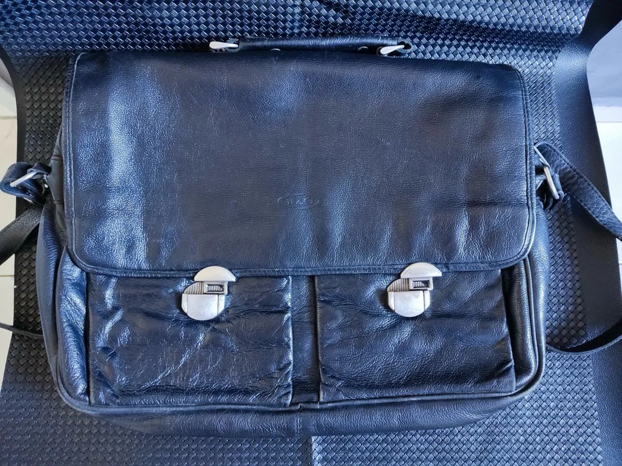 Pasta de mão e ombro em couro 100% legítimo