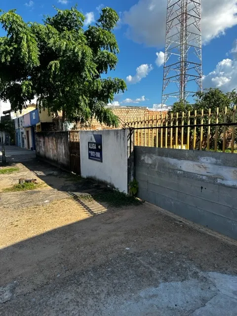 Locação. Terreno com 378 m2 na Rua José Magalhães. Centro.
