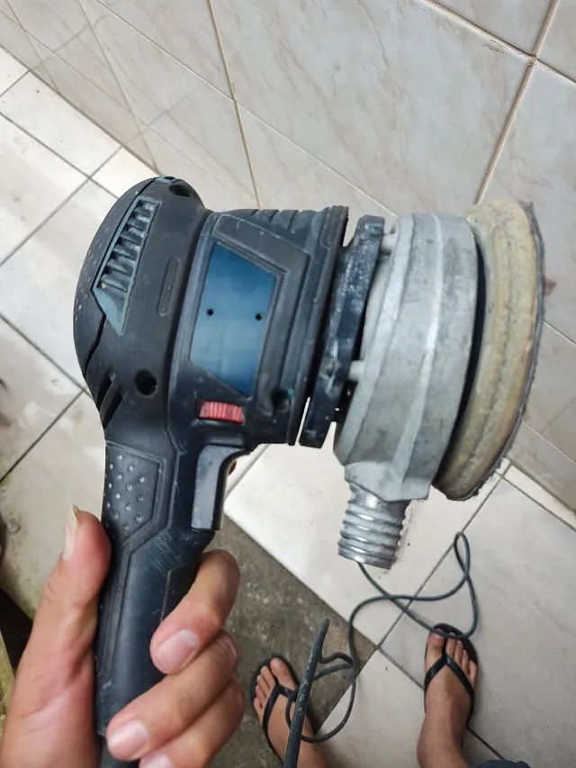 Lixadeira orbital Bosch  64842099098114124
