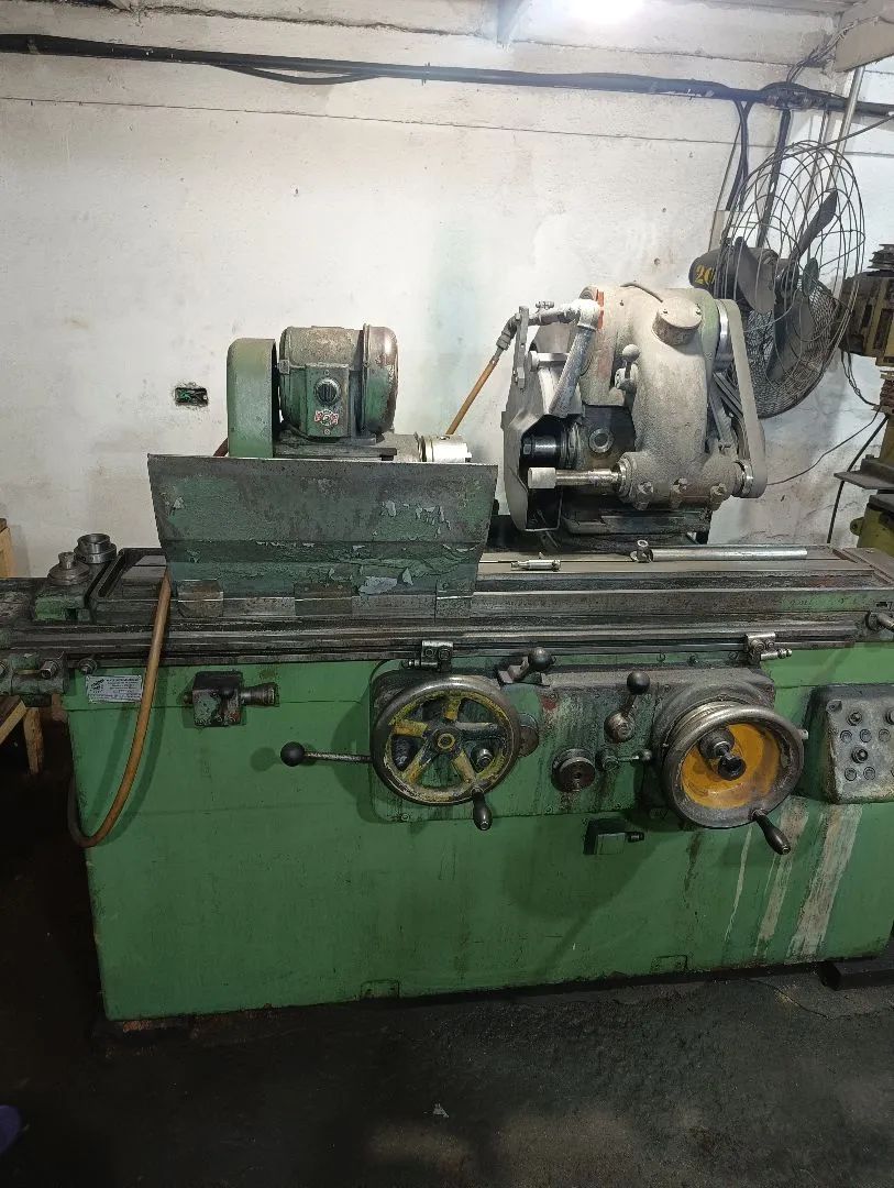 Retifica cilíndrica TOS - Foto 2