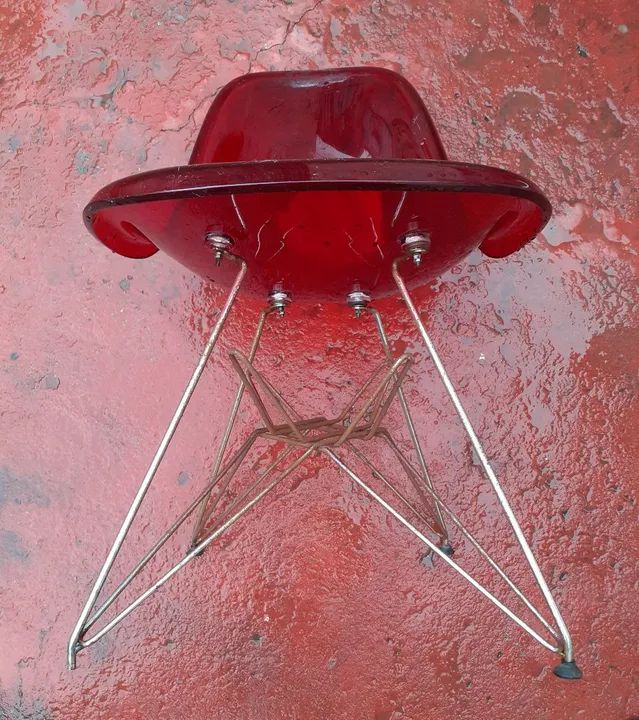 Cadeiras Charles Eames antiga