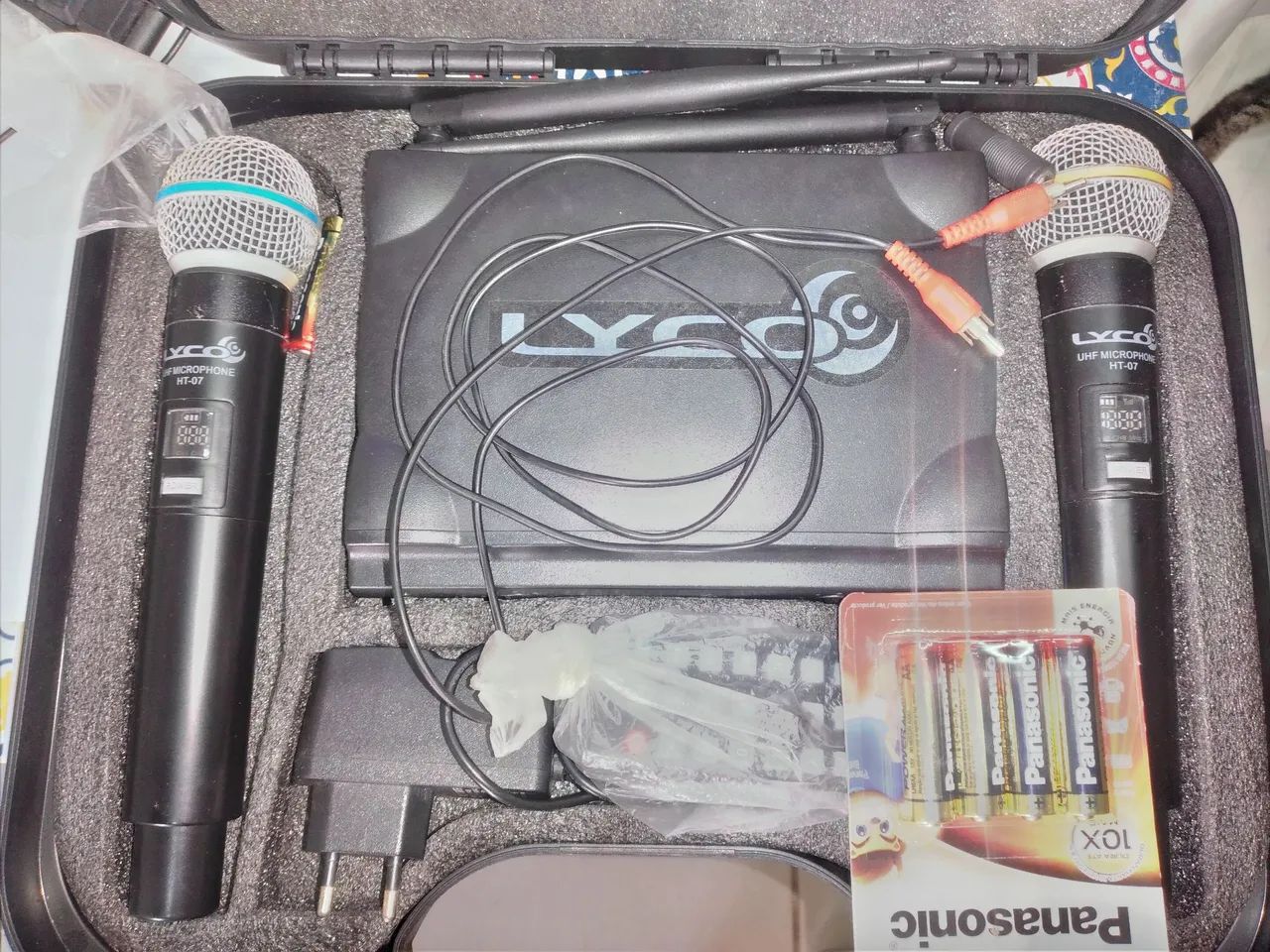 Microfone sem fio lyco uh 80 mm com 2 bastoes - Foto 2