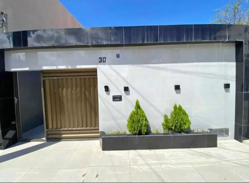M - VENDO CASA NO ANTARES