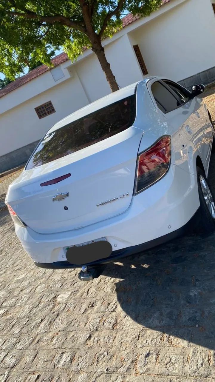 Vende-se Prisma LTZ 1.4 completo em dia !! 