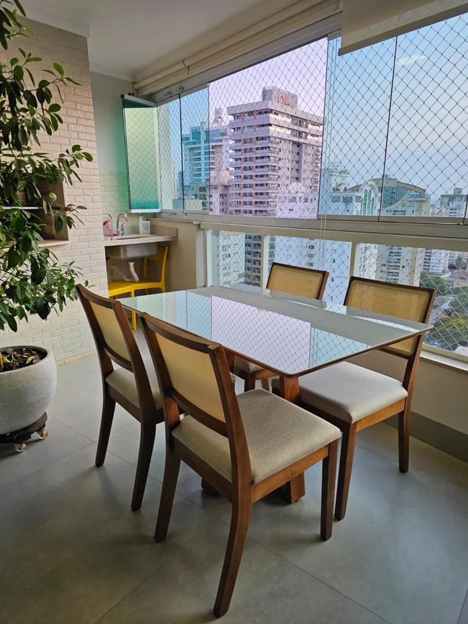 Mesa de jantar nova de madeira  - Foto 3