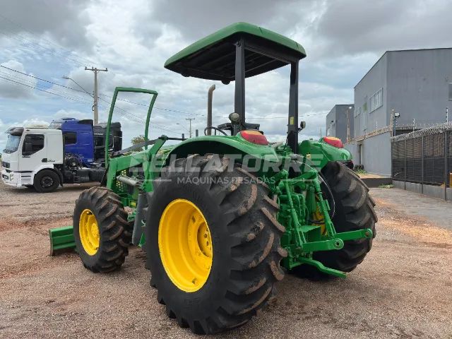 John Deere 6125E 2019 4x4 com Lâmina Hidráulica - 3.100 h - Foto 3