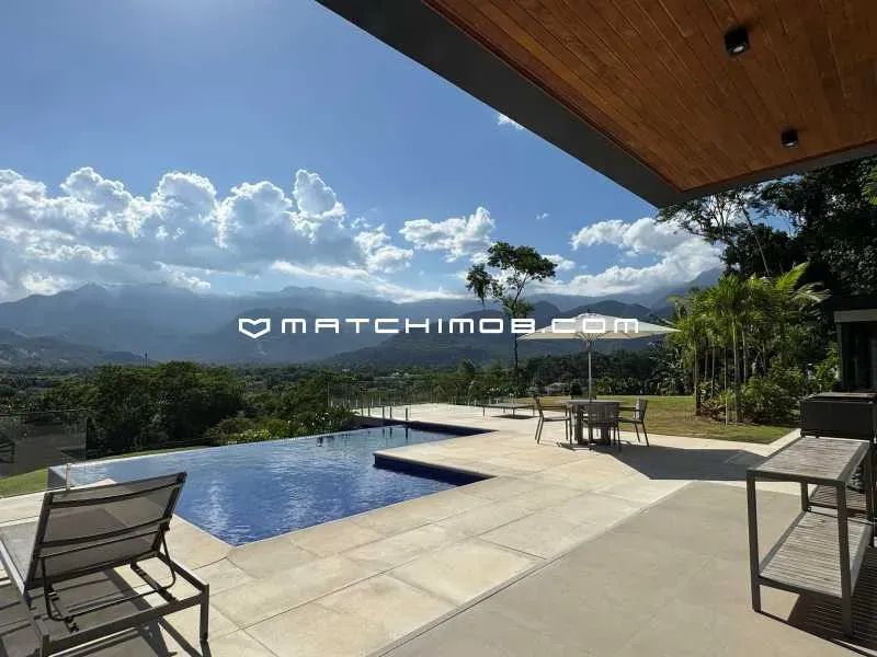 Casa Nova e Linear na montanha do Portobello Resort & Safari em Mangaratiba