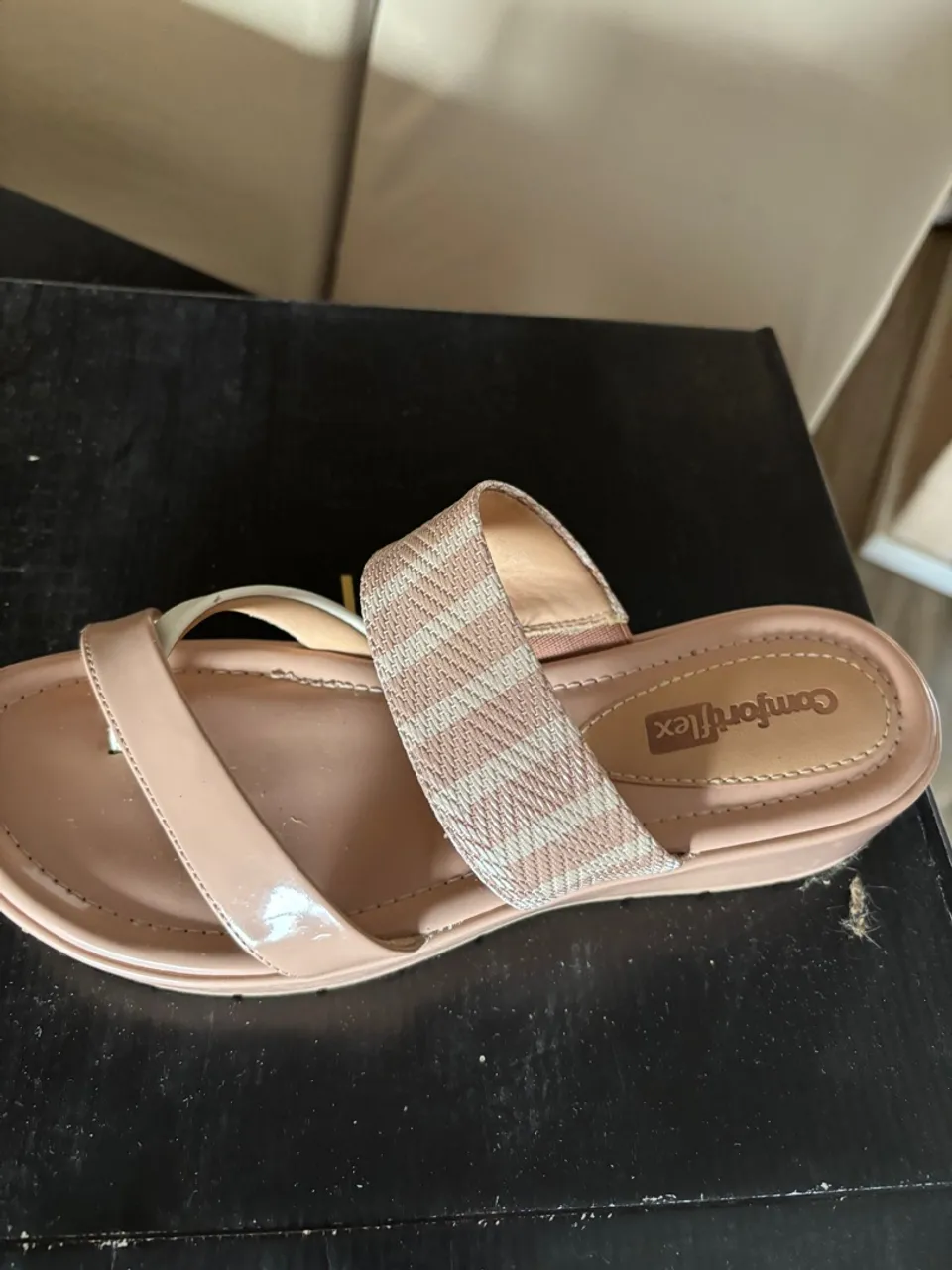 Sandália Comfortflex Bege - Conforto e Estilo