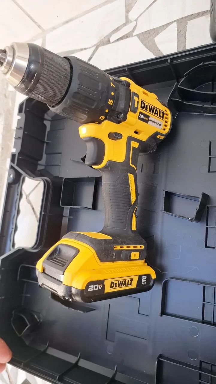 Furadeira/Parafusadeira Dewalt 20V Max Brushless - Foto 3