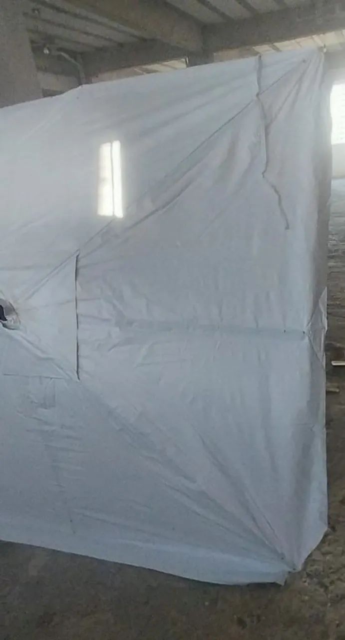 Sombreiros de 2.40mt novos sem uso - Foto 3