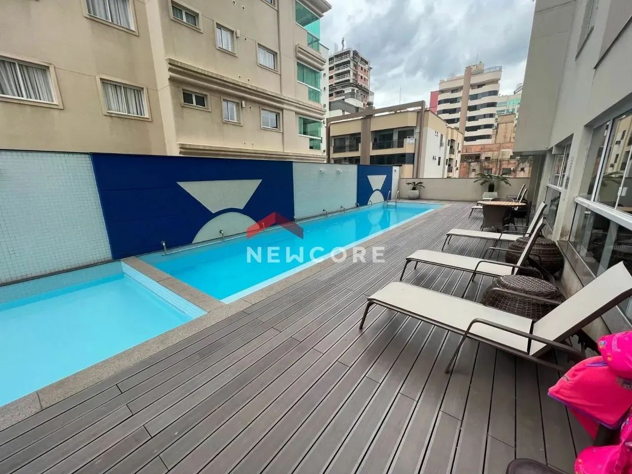 Apartamento em Rua 226, Esq. com Av. Nereu Ramos - Meia praia - Itapema/SC - Foto 2