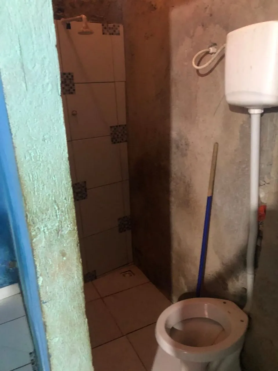 Casa 1 um quarto 1sala 1cozinha 1 banheiro