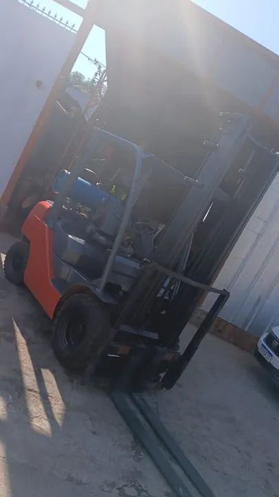 Empilhadeira Usada - Ótima Oportunidade