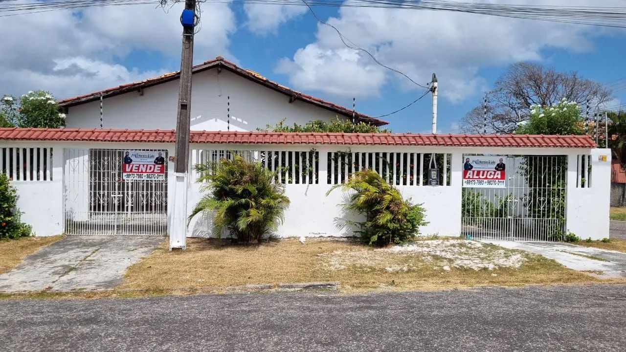VENDO CASA COM PISCINA EM SALINAS (Aceita financiamento)