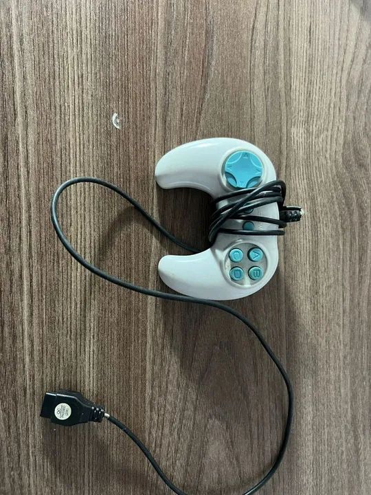 Controle de Vídeo Game - Usado