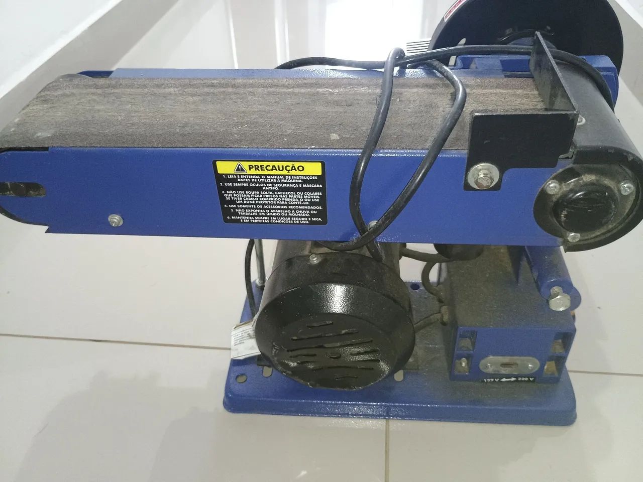 Lixadeira de Cinta 100mm - Industrial Pouco uso  - Foto 4