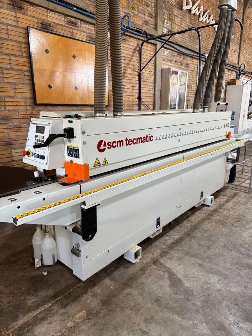 Coladeira de bordas SCM Tecmatic T400