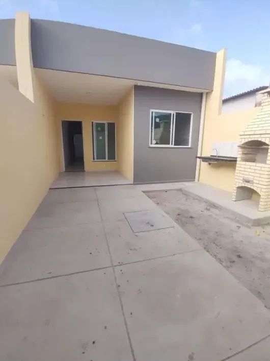 IMPERDÍVEL! CASA COM ÁREA DE LAZER COM CHURRASQUEIRA VEM CONFERIR!
