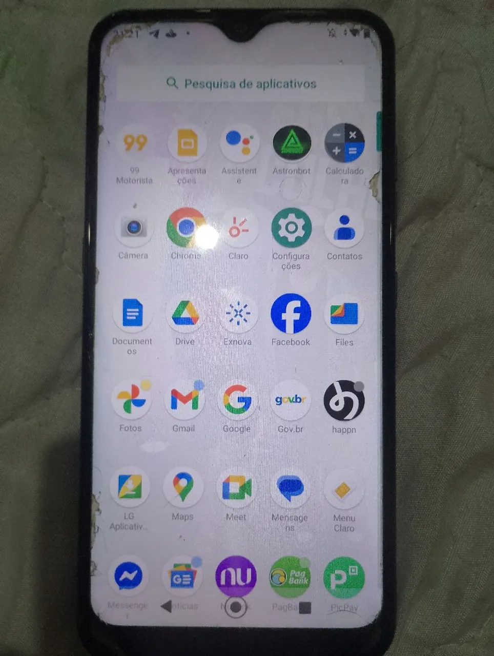 Smartphone LG  -  K22 funciona todas as funções acompanha carregador 