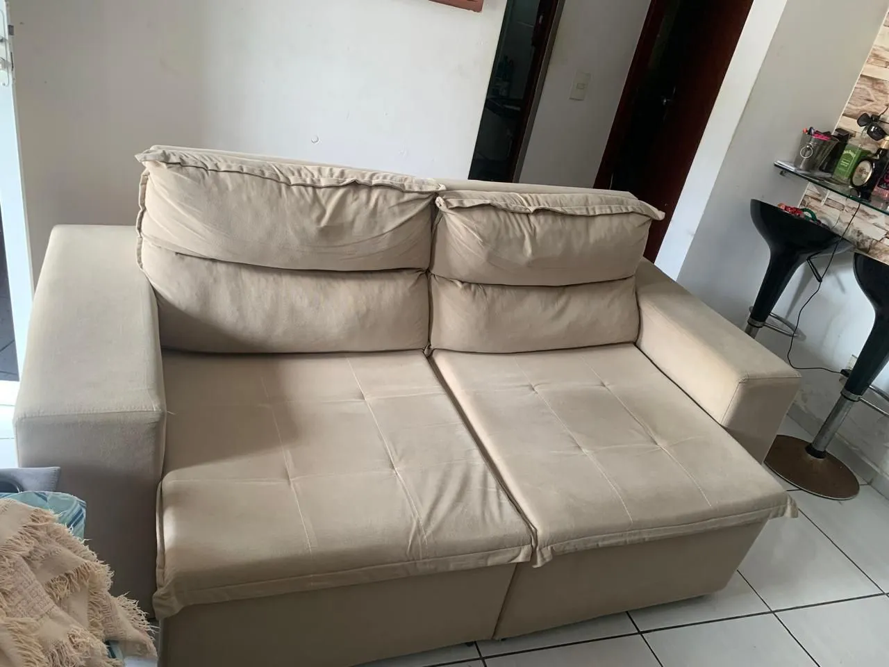 Sofá 2 lugares bege