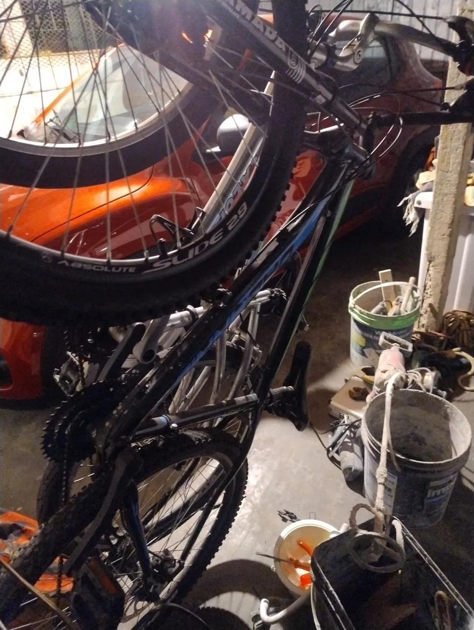 Vendo se uma bicicleta aro 29 21 marchas