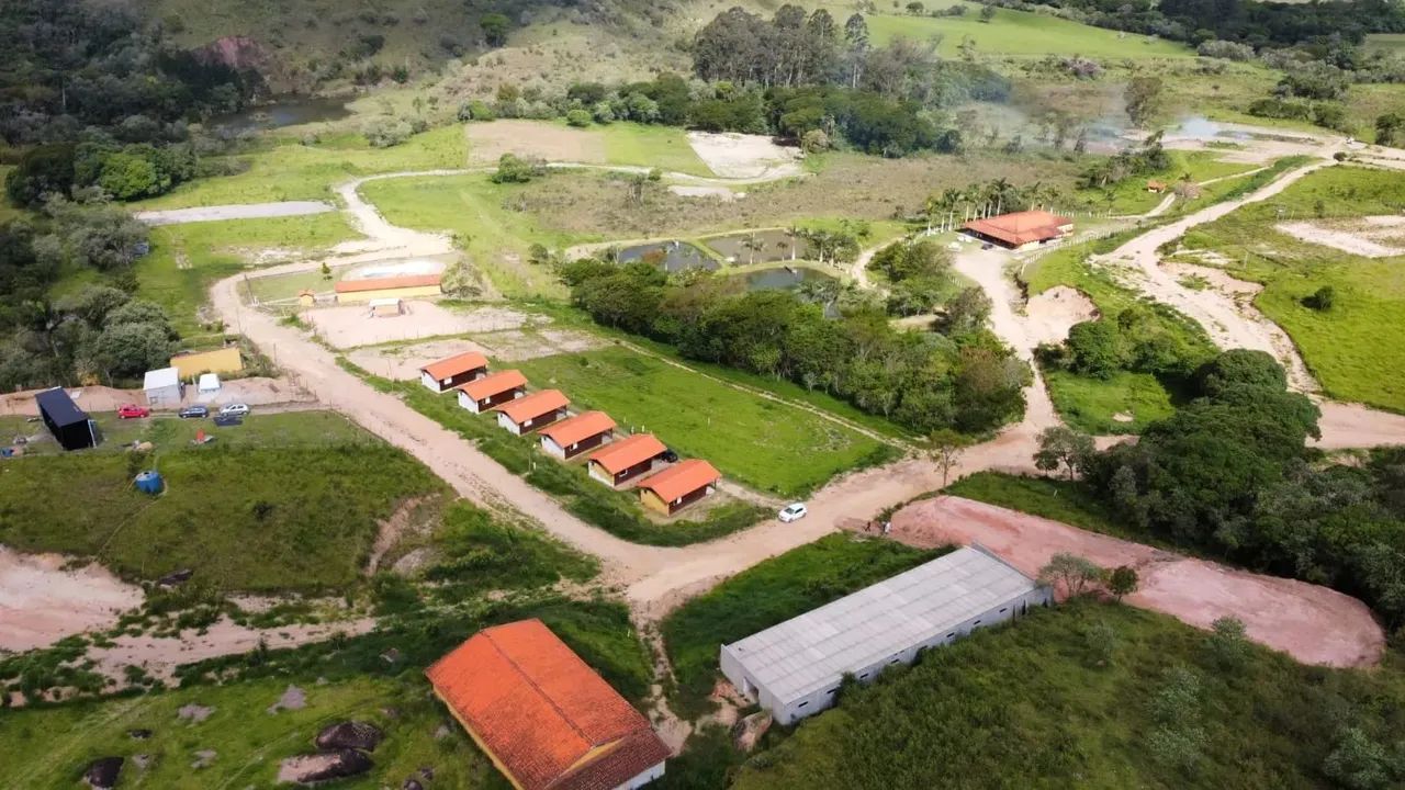 - Seu Novo Lar em Mairinque: Terreno de 500m²