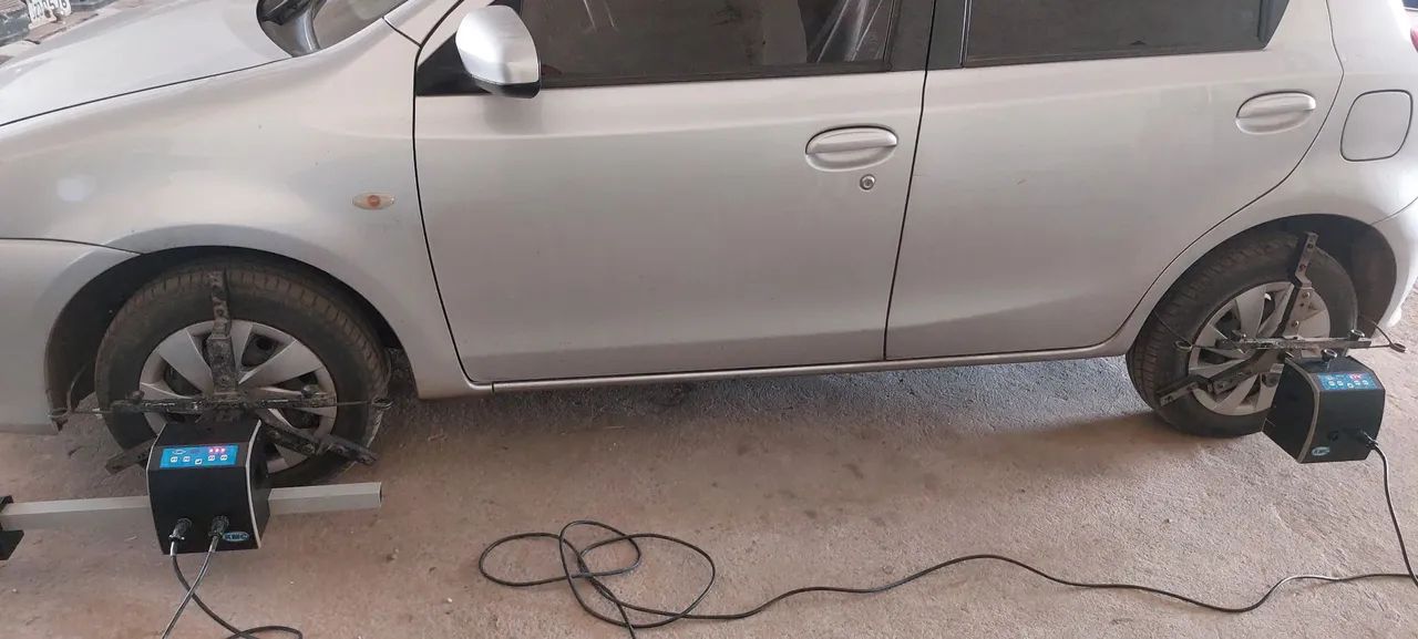 Equipamento de alinhamento computadorizado de veículos  - Foto 5