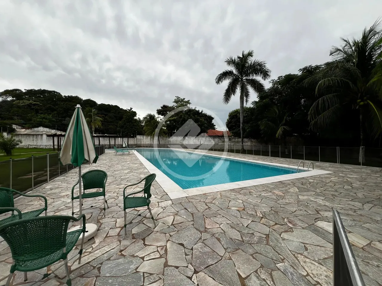 ALUGO CASA NO CONDOMÍNIO RUBI R$ 3.000, 2 quartos sendo 1 suíte, na Av. Mario Andreazza-VG