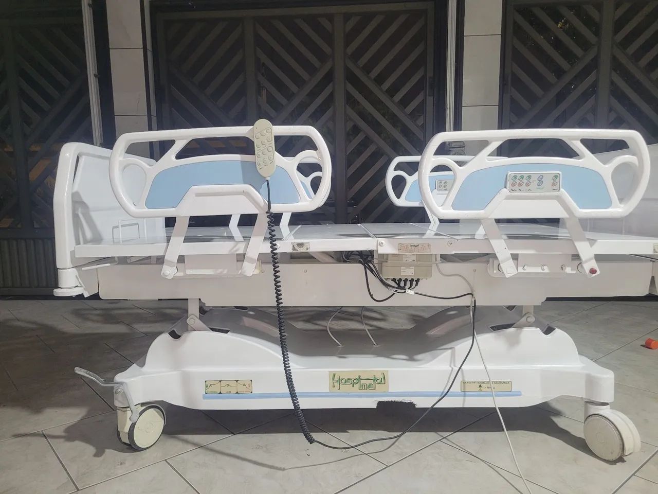 Cama hospitalar elétrica com 8 movimentos  - Foto 4