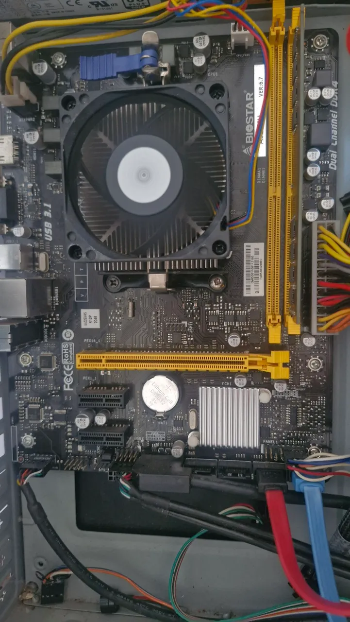 Placa Mãe Biostar