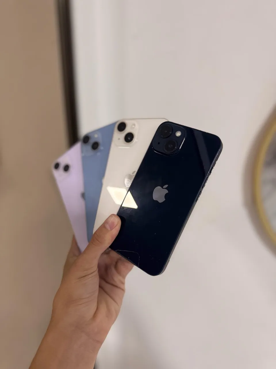 iPhone 15 disponível na loja. Acompanha garantia e acessórios