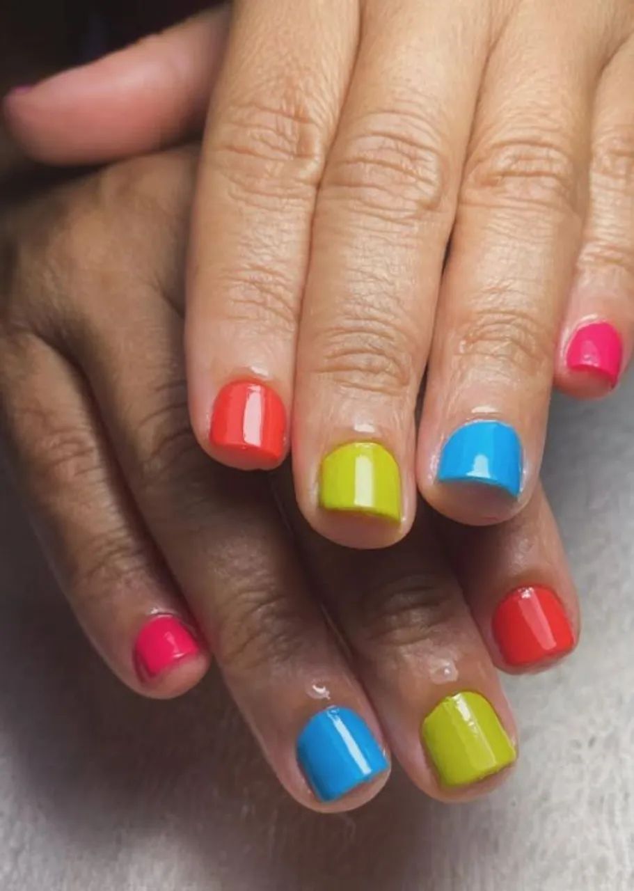 Manicure e pedicure feminino e masculino 50