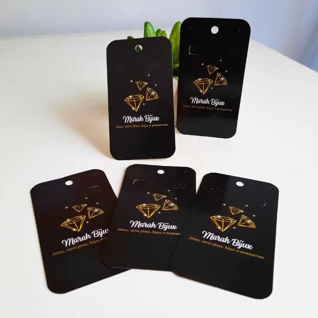 Tags para roupas , bijuterias, cartelas .Diversos modelos . Investimento baixo 