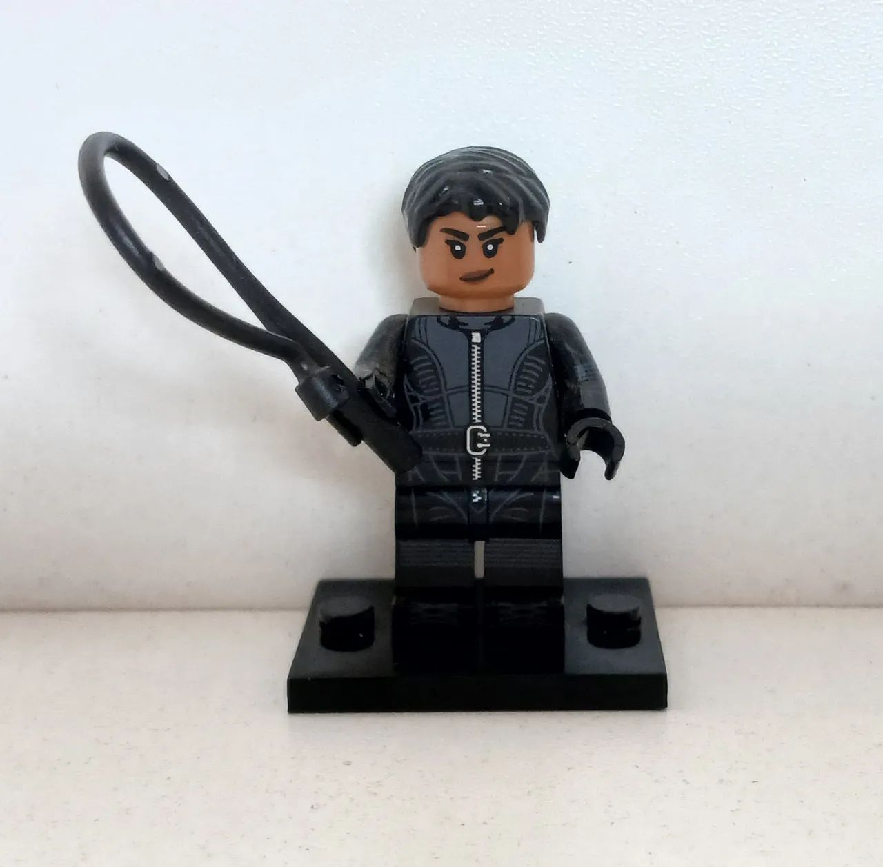 BONECO MINIATURA LEGO DC VILÃ BATMAN MULHER GATO
