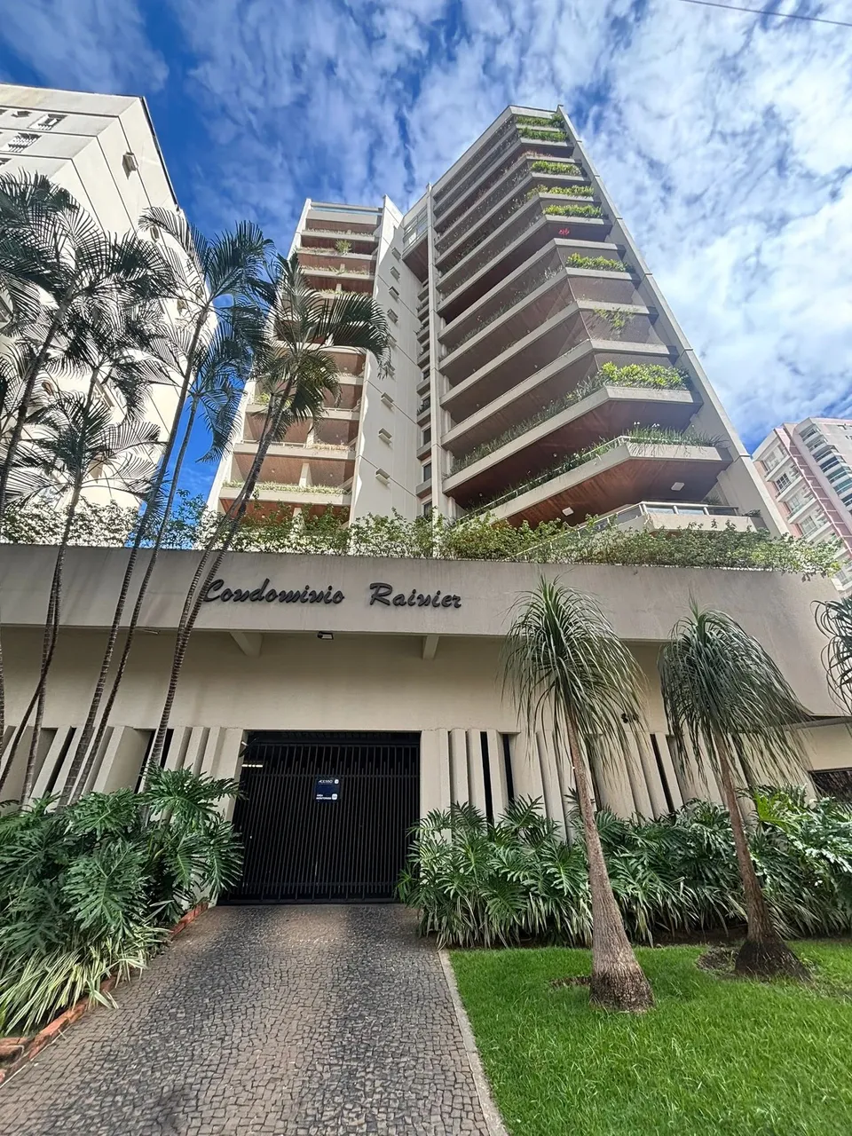 Setor Oeste, 297 m², 3 suítes
