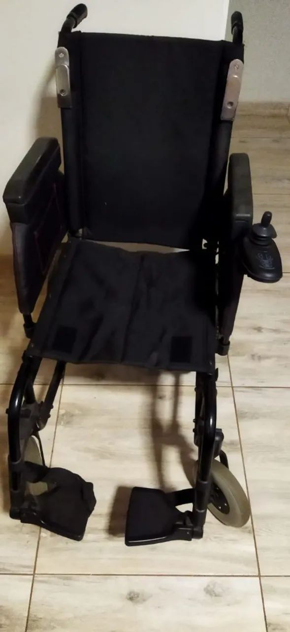 Cadeira rodas motorizada  - Foto 3