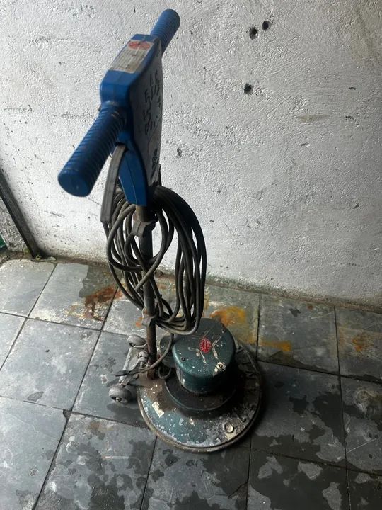 Enceradeira industrial 220v