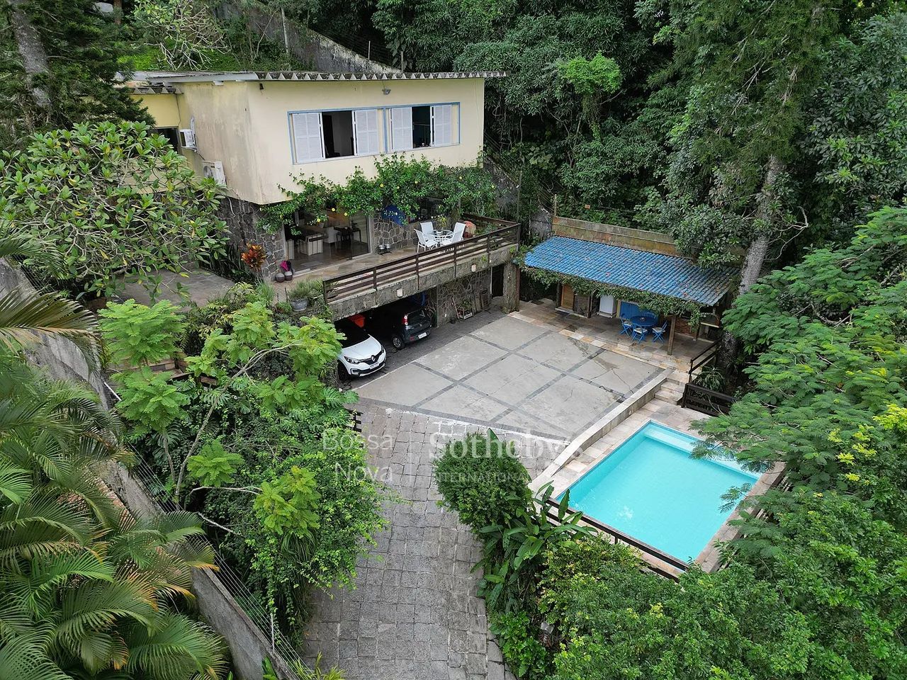 Casa cercada de verde e com vista para o mar - Foto 2