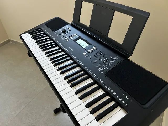 Teclado YAMAHA  Psr-e373