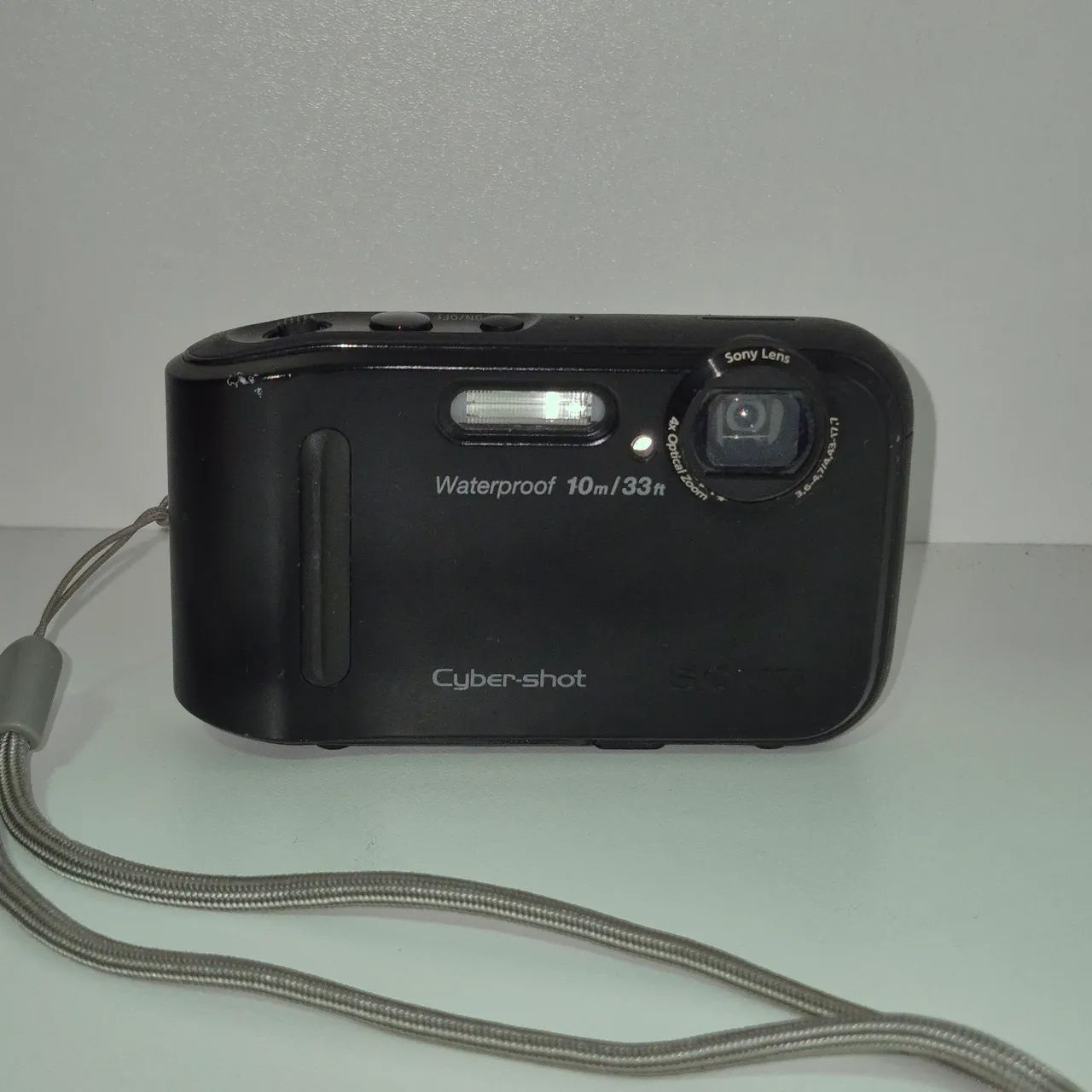 Câmera Sony Cyber-shot à prova d'água