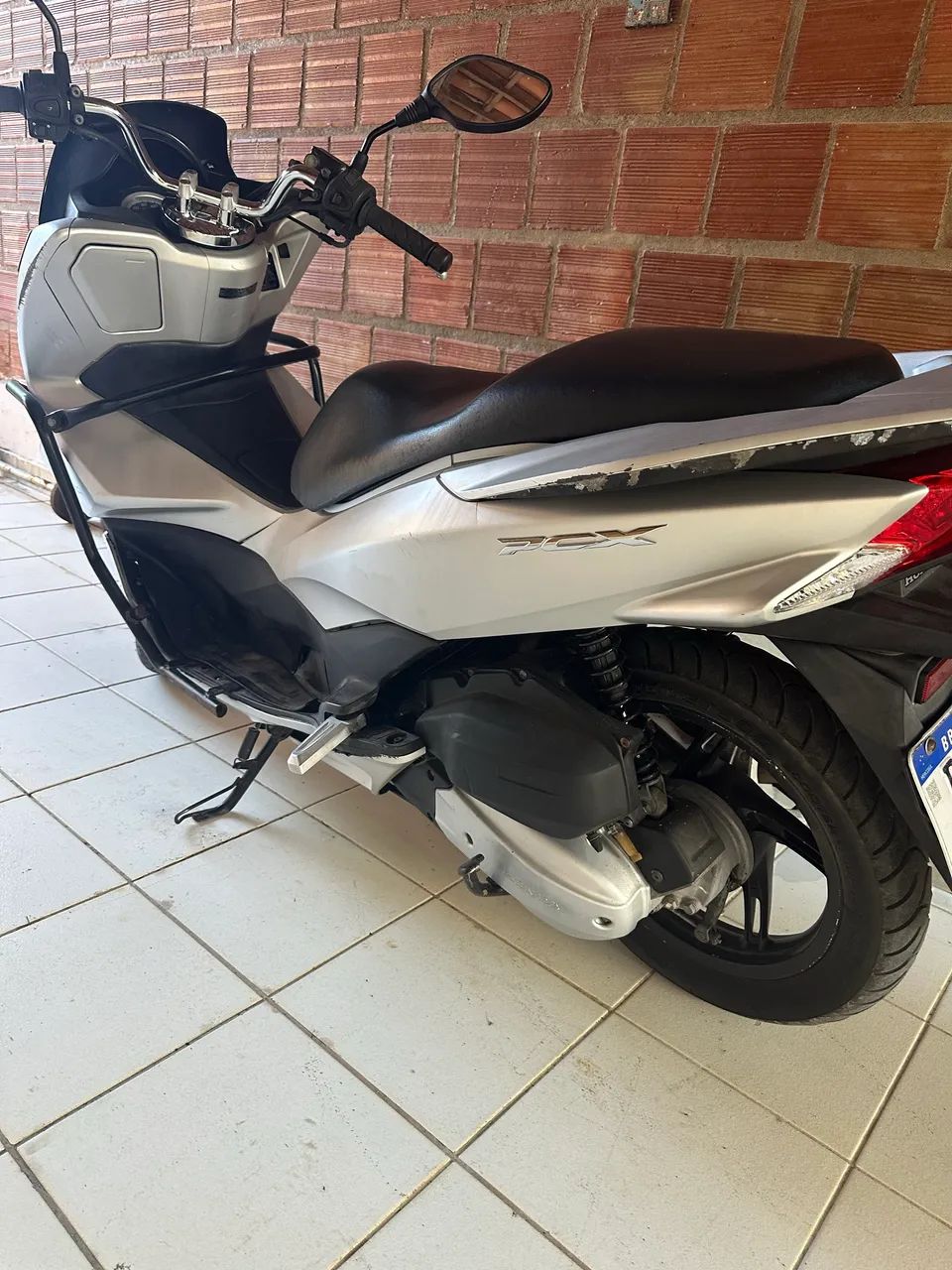 Vendo e estudo possibilidades em troca Pcx 2018 leia o anúncio !!