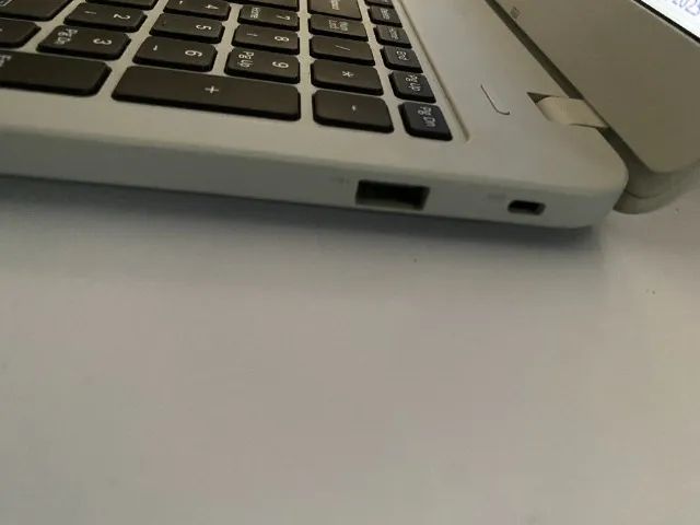 Notebook Samsung NP350XAA (Usado) c/ Carregador e Case - Precisa Reinstalar Windows - Foto 2