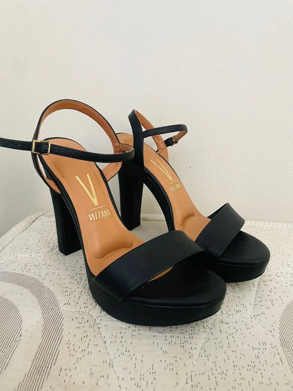 Sandalia salto alto grosso vizzano feminina