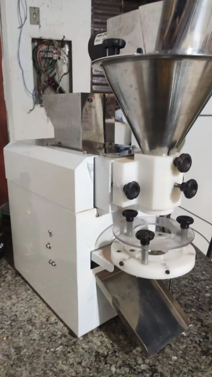 MAQUINA DE MODELAR SALGADOS  - Foto 2
