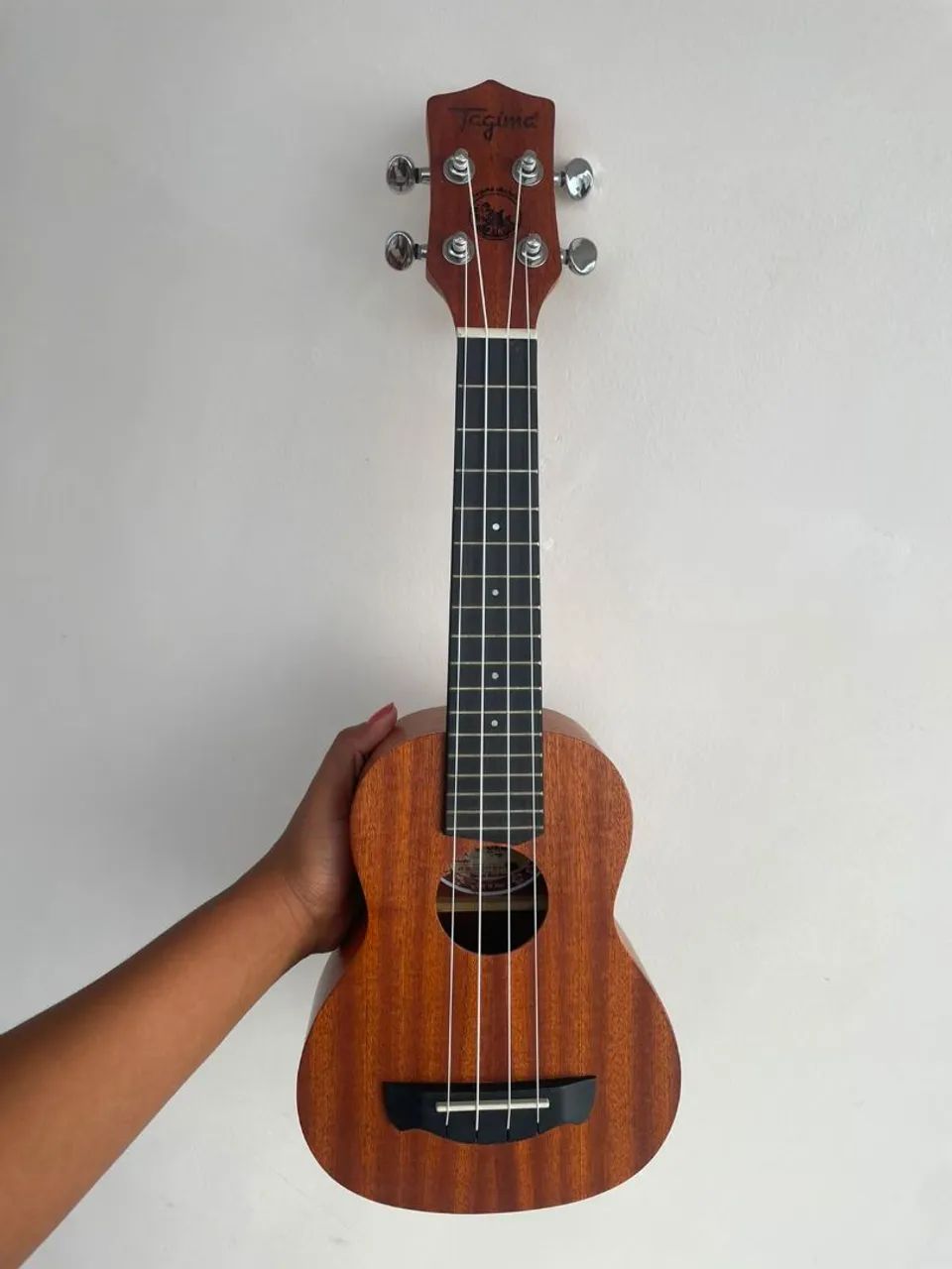 Vendo Ukulele Tagima  - Foto 5