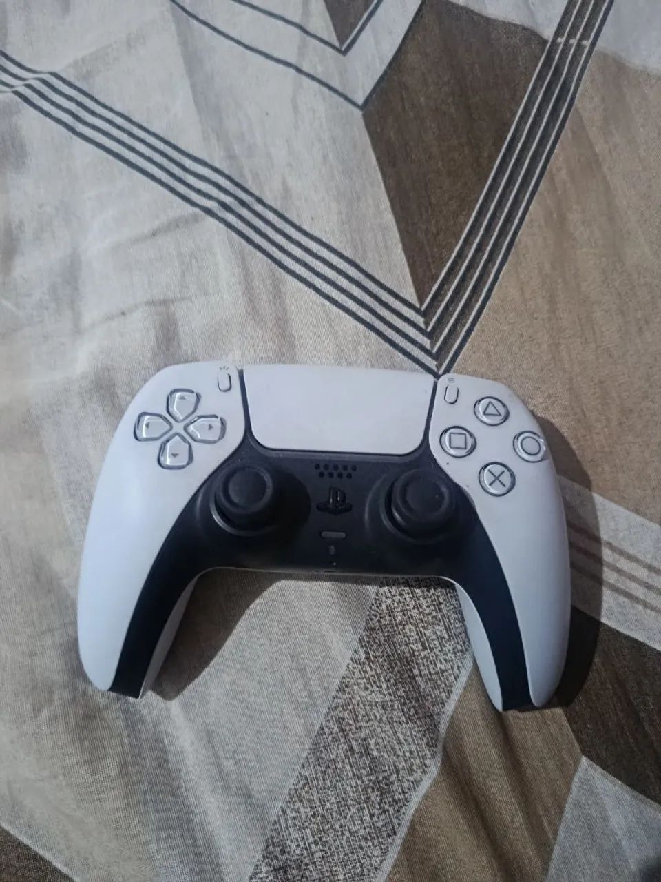 Controle de PS5 semi-novo