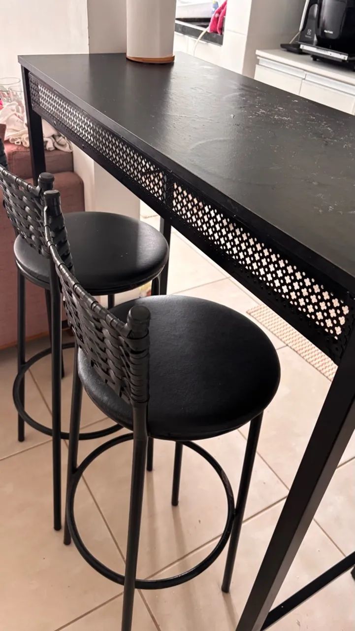 Bancada com banquetas. - Foto 3