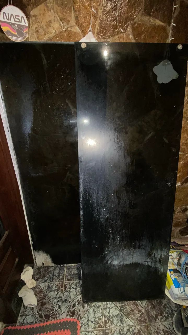 Vende-se 2 folhas de box de banheiro 1